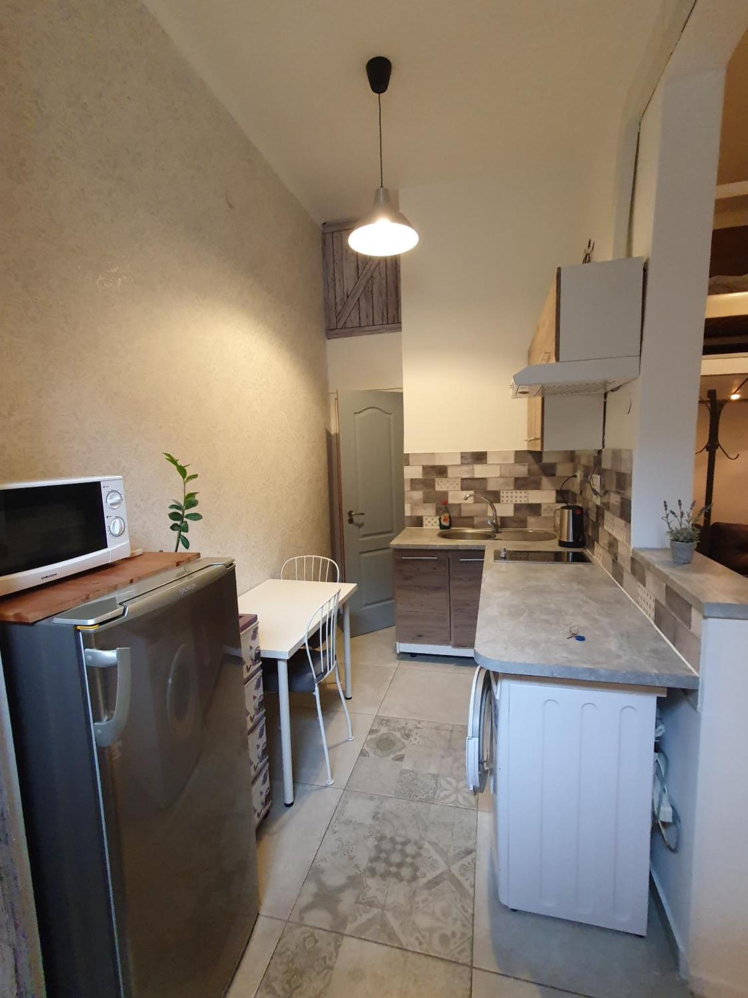 Cozy Studio Apartment With Air Condition — Photos 2